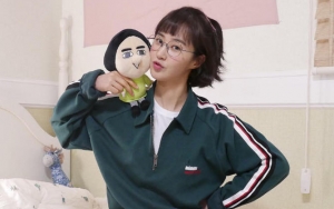 Tiduran di Kasur, Imutnya Gaya Yuri SNSD Promosi 'The Sound Of Your Heart' Reboot