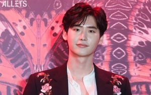 Perankan Penulis Jenius, Lee Jong Suk Ungkap Alasan Setuju Bintangi 'Romance Supplement'