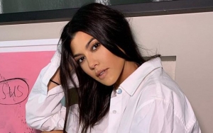 Liburan ke Bali, Kourtney Kardashian Kunjungi Pasar Tradisional