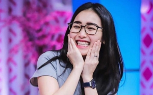 Sang Ibu Kepergok Jadi Admin Instagram, Ayu Ting Ting Ungkap Alasannya