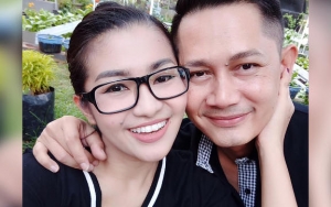 Punya Suami Pilot, Fitri Carlina Sempat Punya Firasat Buruk dalam Dunia Penerbangan