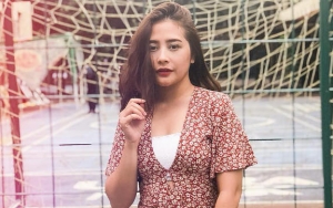 Prilly Latuconsina Pamer Bahu di ITA 2018, Harga Anting Mengejutkan