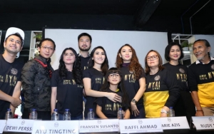 Garapan Raffi Ahmad,  Intip 6 Potret Ayu Ting Ting Cs Kompak di Jumpa Pers Film 'Arwah Tumbal Nyai'
