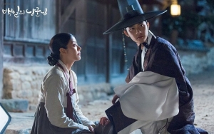 tvN Posting Ciuman D.O. - Nam Ji Hyun di 'Hundred Days Husband', Netter Minta Season 2