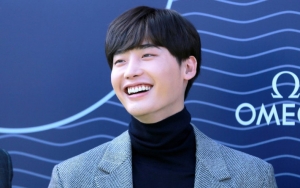 Lee Jong Suk Curhat Berat Badan Turun 5 Kg Demi Bintangi 'Romance Supplement'