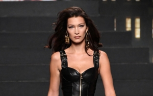Susul Sang Kakak, Bella Hadid Dipastikan Kembali Melenggang di Victoria's Secret Fashion Show