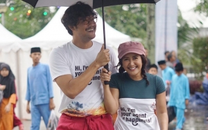 Peringati Ultah Pernikahan, Dwi Sasono Malah Minta Maaf Pada Sang Istri