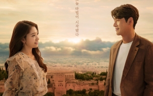 Park Shin Hye - Hyun Bin Sendu di Poster Karakter 'Memories Of The Alhambra'