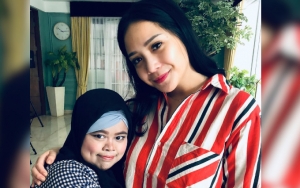 Ketemu Nagita Slavina, Beauty Vlogger Make Up Sederhana Rahmawati Kekeyi Nangis Terharu