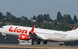 Lagi, Lion Air Turunkan 143 Penumpang Karena Sayap Senggol Tiang Lampu Bandara