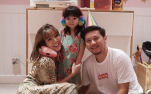 Unggah Foto Ini, Gisella Anastasia Diprotes Tak Pernah Foto Bareng Suami