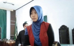 Alami Pelecehan Seksual oleh Kepsek, Baiq Nuril Malah Divonis Bui Enam Bulan