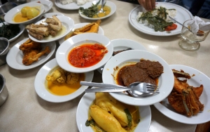 Tak Boleh Dilewatkan, 8 Kuliner Paling Favorit di Rumah Makan Padang yang Wajib Dicoba