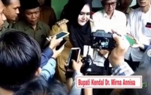 'Hukum' Pak Joko Guru Yang Dibully, Bupati Kendal Cantik Ini Diserang Balik Netter