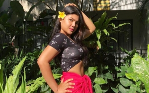 Pamer Foto Bareng Sang Bunda, Keponakan Dewi Persik Disindir Lupa Edit Perut Buncit