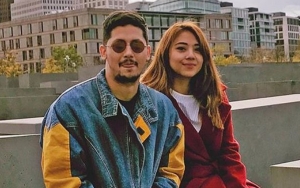 Keenan Pearce Pamer Pose Gendong Bayinya Seperti Kanguru, Warganet: Bapak Gemes