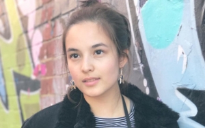Deg-degan Menjelang Pementasan 'Bunga Penutup Abad', Chelsea Islan Minta Didoakan