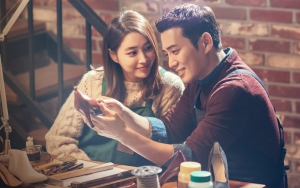 Lee Min Jung dan Joo Sang Wook Serasi Ala Pasangan Pesta di Poster 'Fate And Fury'