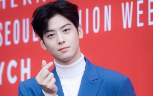 Tak Senang Terus Disorot Karena Terlalu Ganteng, Cha Eunwoo Salahkan Ibunya