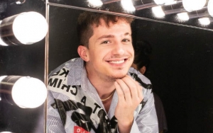 Konser di Indonesia, Charlie Puth Ajak Ngobrol Fans Yang Punya Tanggal Lahir Sama Dengannya
