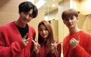 Jadi MC Spesial 'Music Core', Kocaknya Cara Chanyeol EXO Ungkap Rasa Grogi