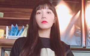 Eun Ji A Pink Pamer Penampilan Baru dengan Rambut Pendek
