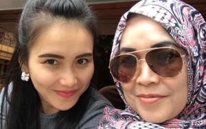 Unggah Video 'Aksi Gila' Ayu Ting Ting, Ibunda: Yang Julid Gak Usah Lihat