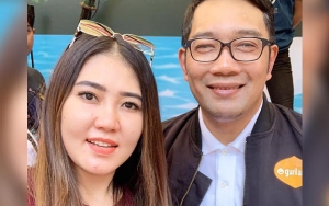 Senyum Genit ke Via Vallen, Ridwan Kamil 'Diadukan' Warganet