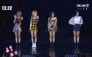 Perform 3 Lagu di Acara Ultah Situs E-Commerce, Black Pink Disambut Histeris