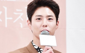 Bikin Meleleh, Intip Manisnya Interaksi Park Bo Gum dengan Fans Anak-Anak di Fansign 