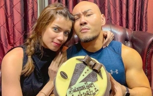 Lamar Sabrina, Tangan Deddy Corbuzier Sematkan Cincin Bikin Salfok