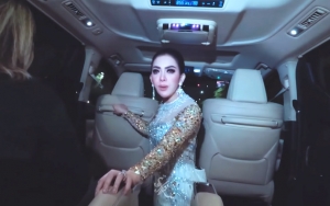 Tak Banyak yang Tahu, Syahrini Mengaku Sudah 10 Tahun Tidak Bisa Duduk di Mobil Gara-Gara Ini