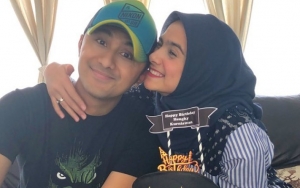 Hengky Kurniawan Tulis Kalimat Bijak 'Saling Umbar', Sindir Vicky Prasetyo?