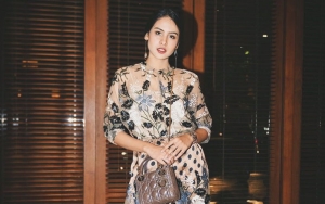 Hobi Foto OOTD, Maudy Ayunda Akui Tak Pede Pakai Warna Mencolok