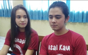 Promosi Film 'Asal Kau Bahagia', Aliando dan Aurora Ribero Kunjungi Berbagai Sekolah