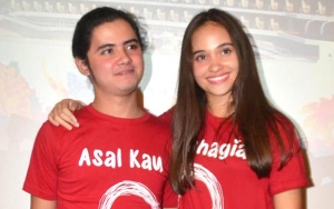 Goes To School, Intip 6 Potret Aliando-Aurora Ribero Saat Promosi 'Asal Kau Bahagia' di Sekolah
