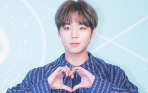 Park Jihoon Wanna One Nangis Terima Kejutan Dari Ibunda di 'Entertainment Weekly'