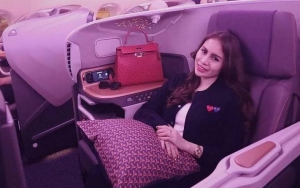 Dandan Ala Wanita Jawa, Momo Geisha Tuai Pujian Warganet