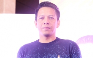 Ariel Sibuk Bantah Nangis Kangen pada Luna Maya, Sikap Wanita di Sampingnya Jadi Tertawaan Netizen