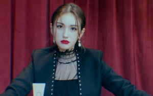 Diminta Fans untuk Tak Berpakaian Terlalu Seksi, Jeon Somi Makin Tuai Cibiran