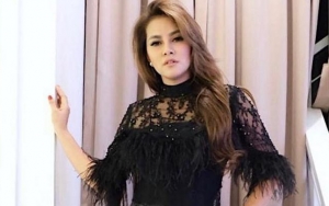 Telinga Kanan Bermasalah, Olla Ramlan Akui Pakai Alat Bantu Dengar Sejak Tahun 2004
