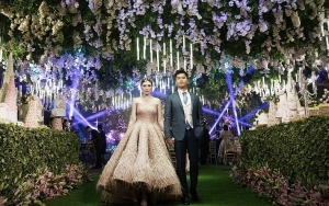 Pertunangan Mewah Jadi Viral, Penampakan Undangan Nikah Crazy Rich Surabayan Ini Buat Netter Syok