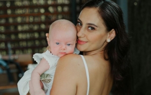 Diajak Pergi ke Dubai, Penampilan Bayi Bule Marissa Nasution Pakai Onesie Batik Bikin Warganet Gemas