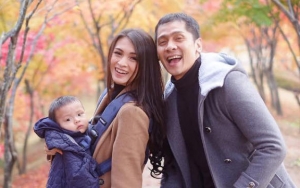 Sama-Sama 'Pose Ngantuk', Adi Nugroho dan Putra Bungsu Sukses Bikin Warganet Gemas