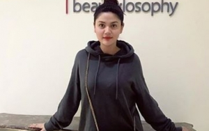 Cantik Pakai Baju Bak Pengantin, Hilda Vitria Malah Dituding Cari Sensasi