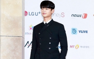 Wajah Terluka Saat Syuting Film 'Jangsari', Minho SHINee Dilarikan ke Rumah Sakit