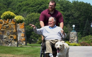 Tugas Telah Selesai, Potret Sully 'Service Dog' George H.W. Bush Ini Buat Netizen Haru