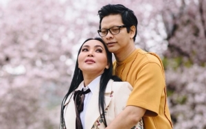 Tuai Kekaguman, Armand Maulana-Dewi Gita Bagikan Foto Pemotretan Jelang Anniversary Pernikahan