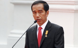 Proyek Jembatan Trans Papua 'Berdarah', Jokowi Beri Instruksi Ini ke TNI dan Polri