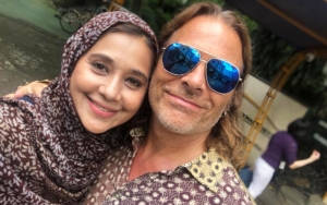 Ayu Azhari Unggah Foto Saat Hadiri Reuni 212, Warganet Heboh